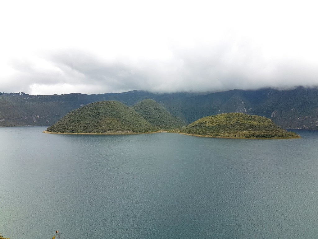 Lagune de Cuicocha 1 - Valerie Florval