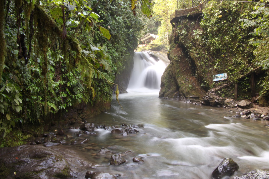 cascade-mindo-ecuador_40884583495_o